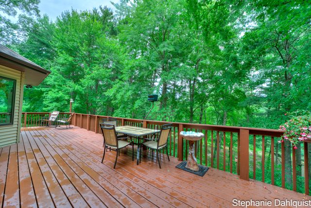 9160 Mill Pond Trail, Whitehall, MI 49461