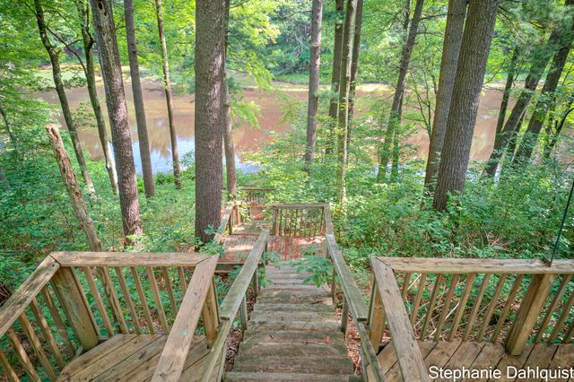 9160 Mill Pond Trail, Whitehall, MI 49461