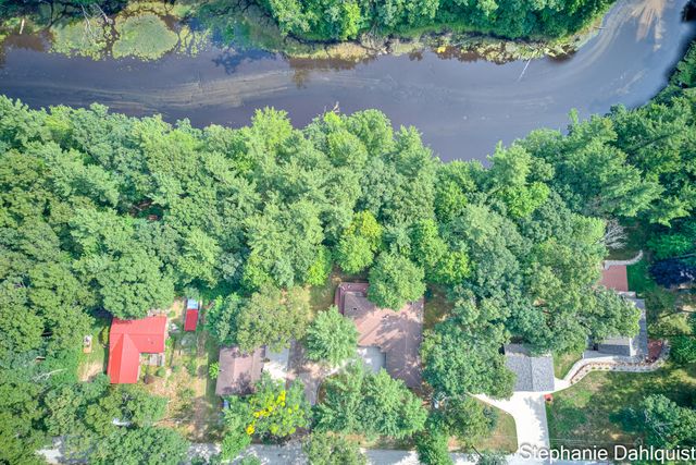 9160 Mill Pond Trail, Whitehall, MI 49461