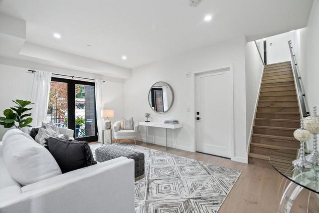 924 Woodside Road, Redwood City, CA 94061