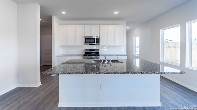 6553 Cibolo Springs, Converse, TX 78109