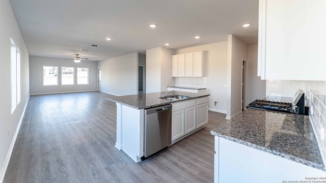 6553 Cibolo Springs, Converse, TX 78109