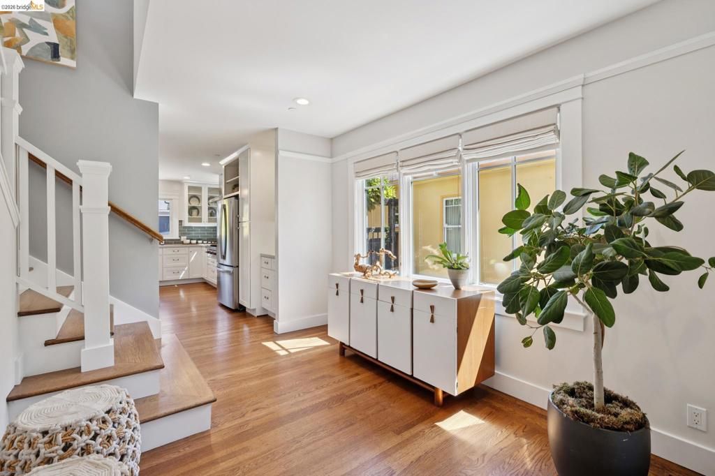 Image 11 of property listing at 949 Ordway Street, Albany, CA 94706