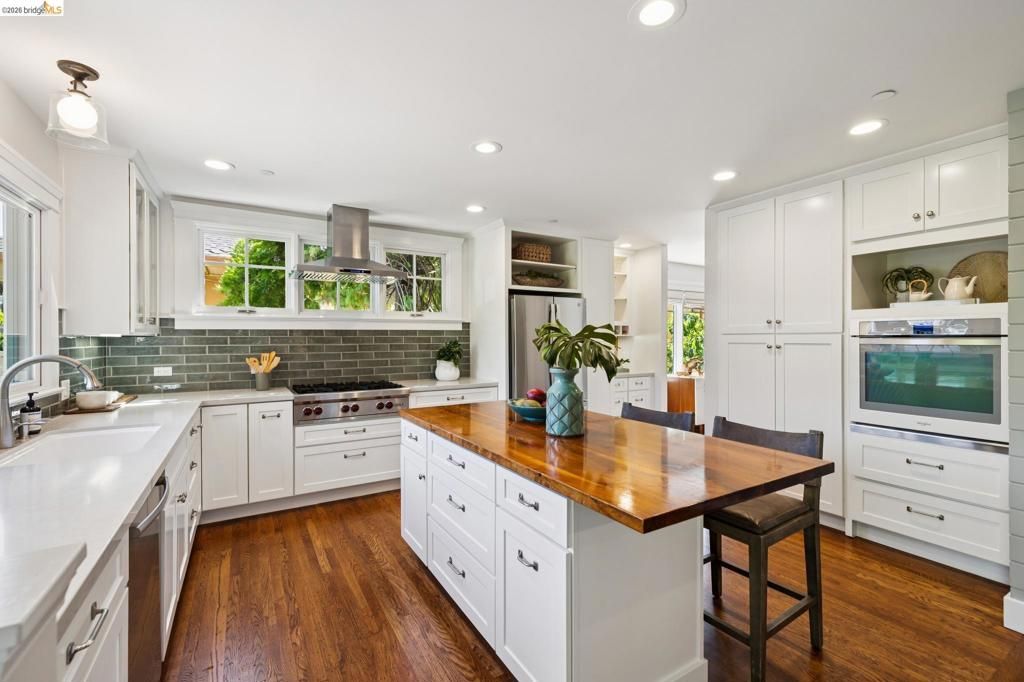 Image 14 of property listing at 949 Ordway Street, Albany, CA 94706