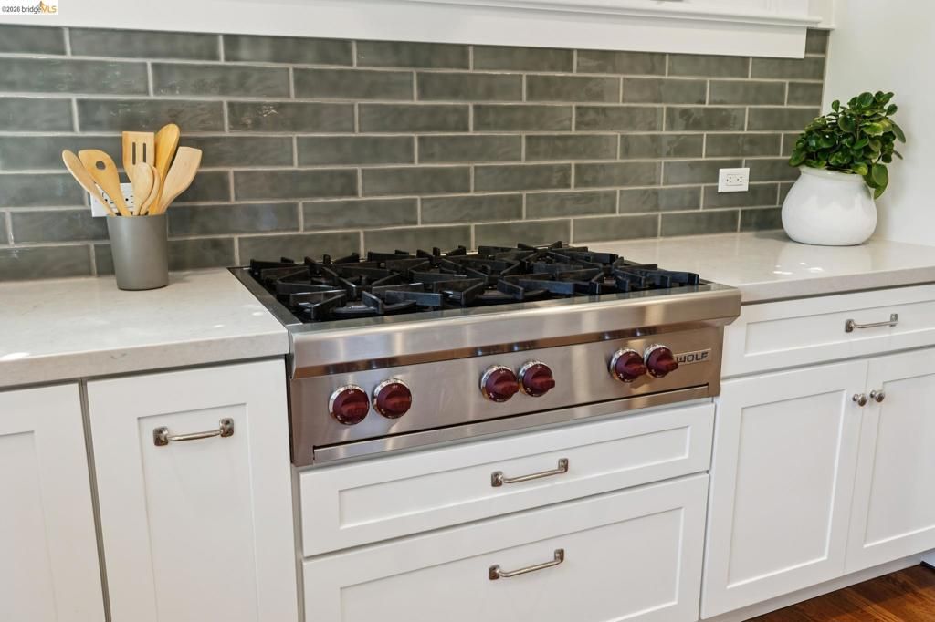 Image 21 of property listing at 949 Ordway Street, Albany, CA 94706