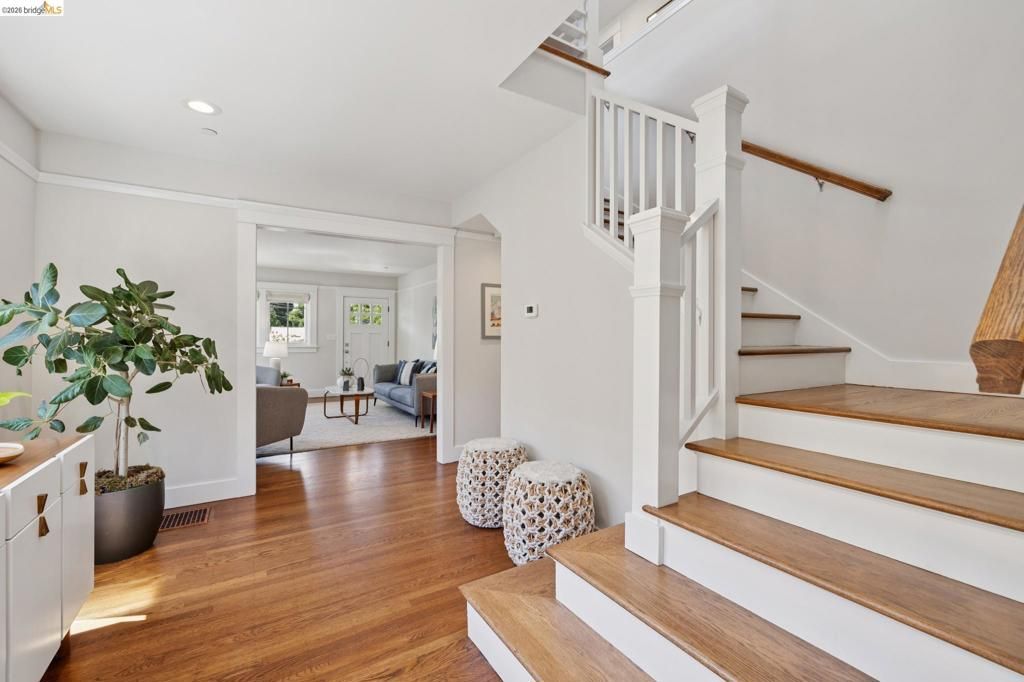 Image 41 of property listing at 949 Ordway Street, Albany, CA 94706