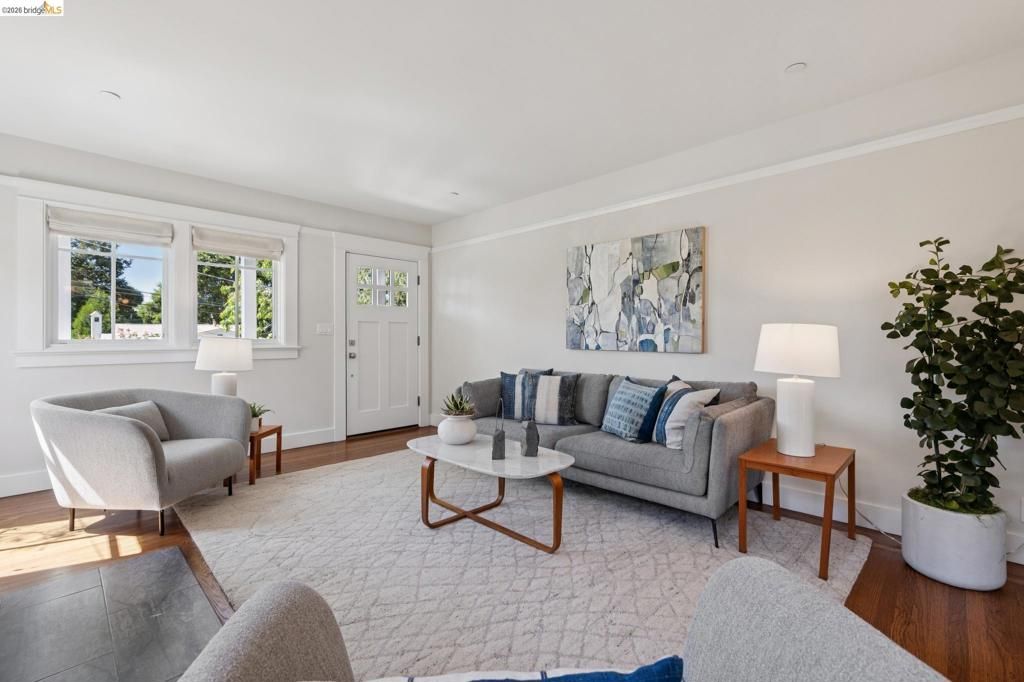 Image 9 of property listing at 949 Ordway Street, Albany, CA 94706