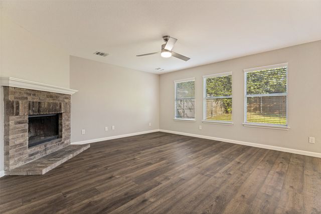 1004 Triple Crown Drive, Fort Worth, TX 76179