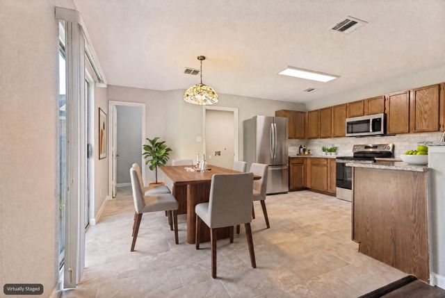 1004 Triple Crown Drive, Fort Worth, TX 76179