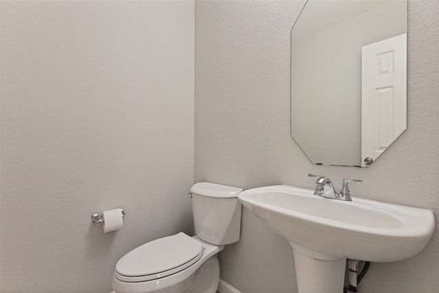 1004 Triple Crown Drive, Fort Worth, TX 76179