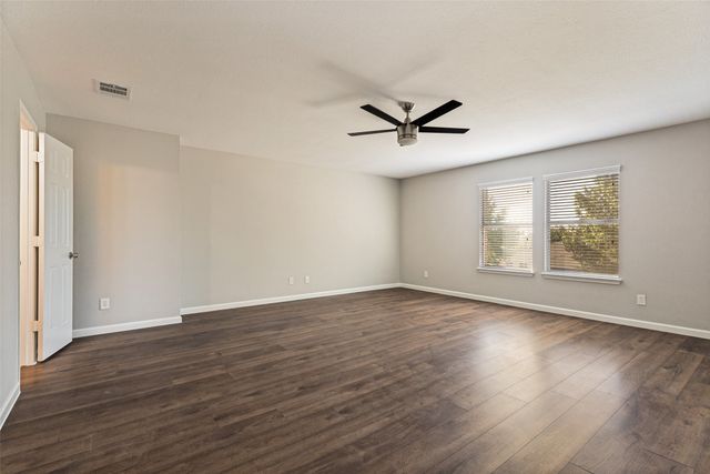 1004 Triple Crown Drive, Fort Worth, TX 76179