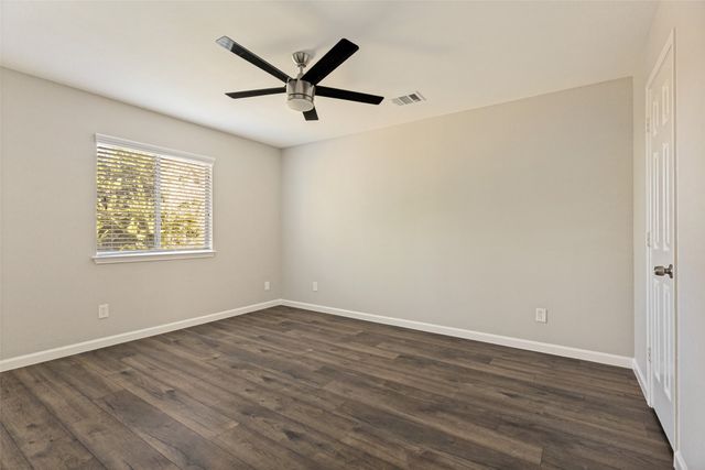 1004 Triple Crown Drive, Fort Worth, TX 76179