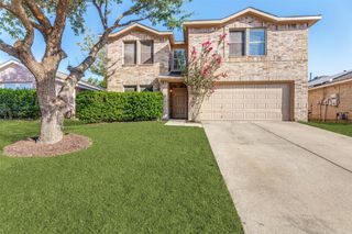 1004 Triple Crown Drive, Fort Worth, TX 76179