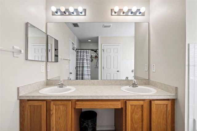 31001 MIDTOWN COURT, Wesley Chapel, FL 33545