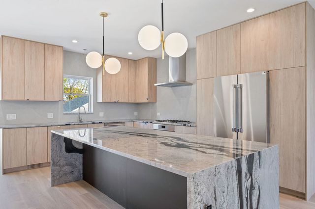 4959 N Merrimac Avenue, Chicago, IL 60630