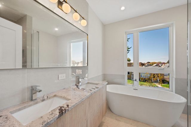 4959 N Merrimac Avenue, Chicago, IL 60630