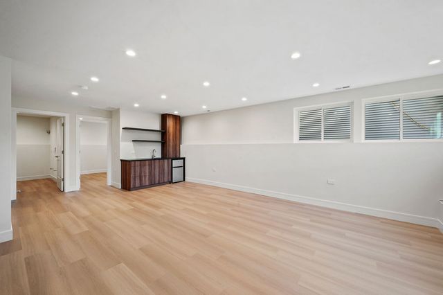 4959 N Merrimac Avenue, Chicago, IL 60630