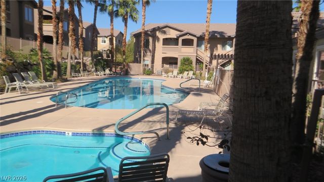 8805 JEFFREYS Street 1051, Las Vegas, NV 89123