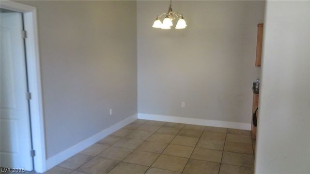 8805 JEFFREYS Street 1051, Las Vegas, NV 89123