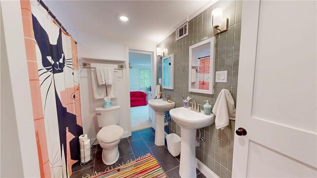 4432 Tomahawk Road, Prairie Village, KS 66208