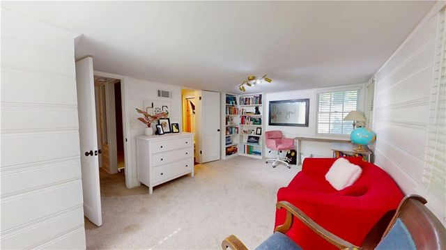 4432 Tomahawk Road, Prairie Village, KS 66208