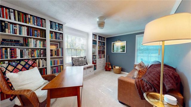4432 Tomahawk Road, Prairie Village, KS 66208