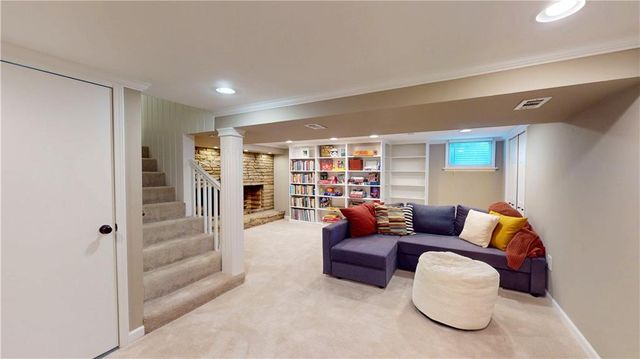 4432 Tomahawk Road, Prairie Village, KS 66208