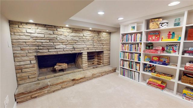 4432 Tomahawk Road, Prairie Village, KS 66208