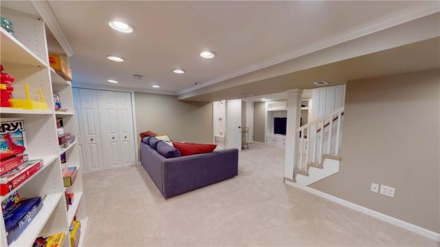 4432 Tomahawk Road, Prairie Village, KS 66208