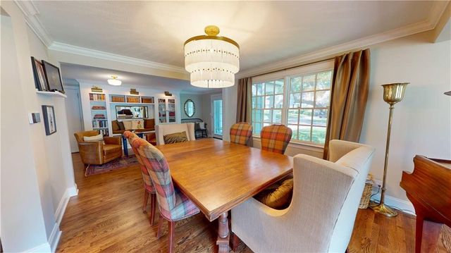 4432 Tomahawk Road, Prairie Village, KS 66208
