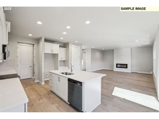 3675 Ne CLAIRE Rd 98, Estacada, OR 97023
