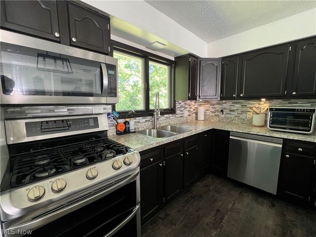 1258 Cherry Lane, Brunswick, OH 44212