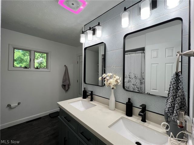 1258 Cherry Lane, Brunswick, OH 44212