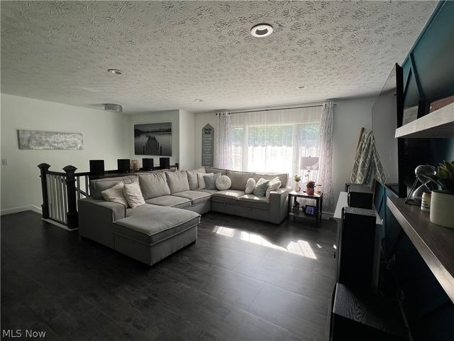 1258 Cherry Lane, Brunswick, OH 44212