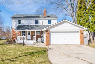 1962 Lake Pointe Drive, Brandon Charter Township, MI 48462