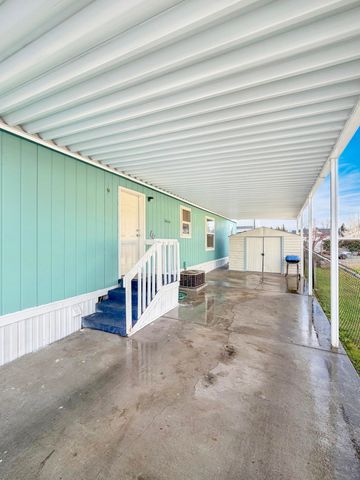 1570 S Peach Street 23, Medford, OR 97501