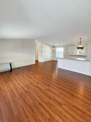 1570 S Peach Street 23, Medford, OR 97501