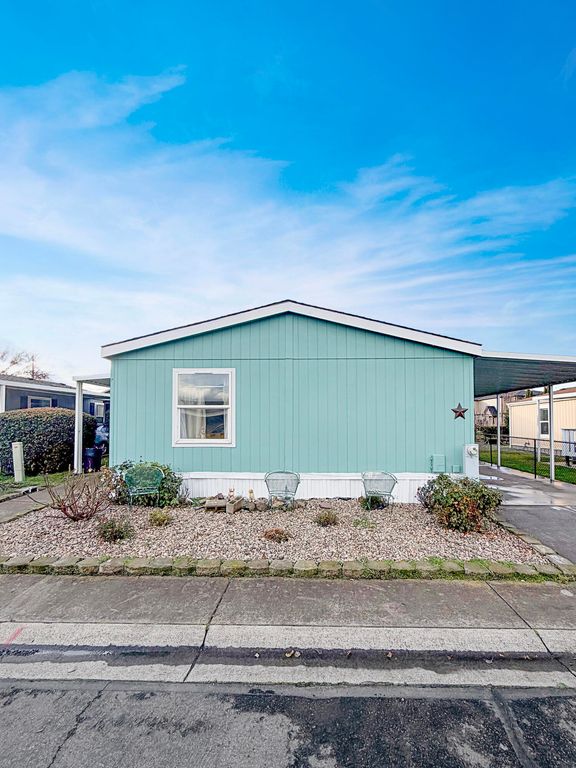 1570 S Peach Street 23, Medford, OR 97501