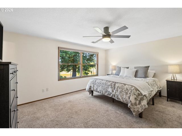 13506 Ne HASSALO St, Portland, OR 97230