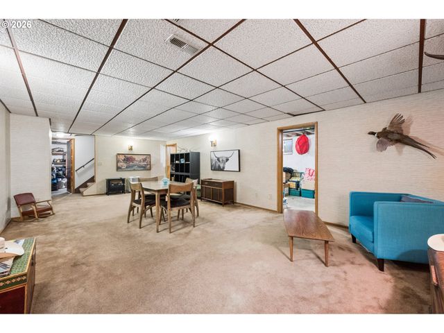 13506 Ne HASSALO St, Portland, OR 97230