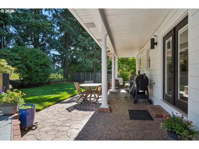 13506 Ne HASSALO St, Portland, OR 97230
