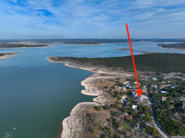 937 Hillcrest, Canyon Lake, TX 78133