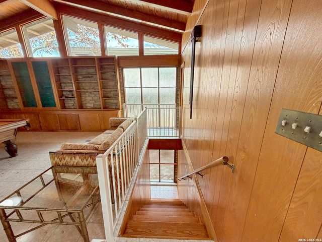 937 Hillcrest, Canyon Lake, TX 78133