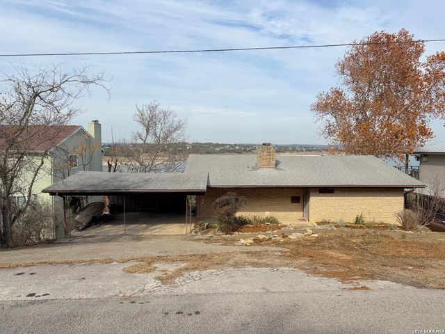 937 Hillcrest, Canyon Lake, TX 78133