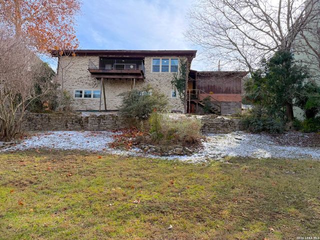 937 Hillcrest, Canyon Lake, TX 78133