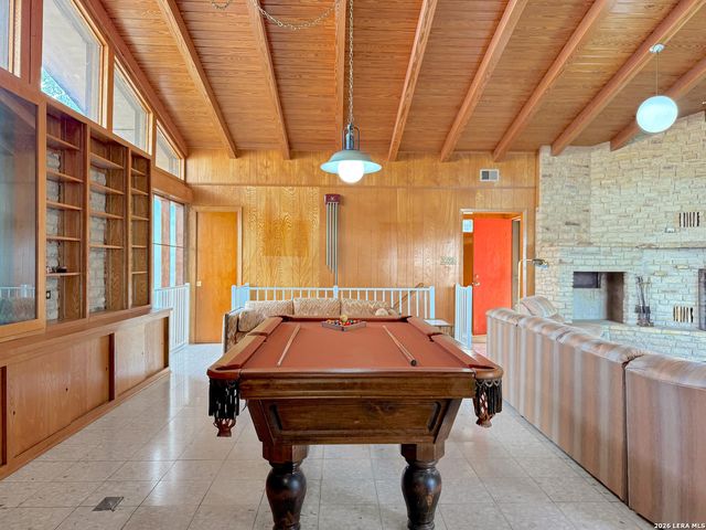 937 Hillcrest, Canyon Lake, TX 78133