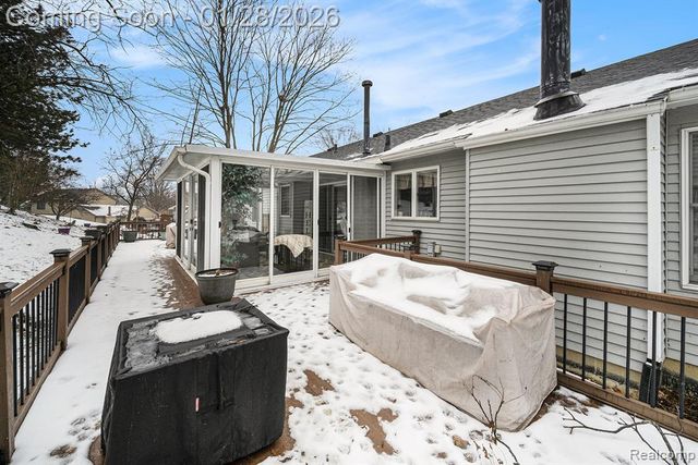 129 Saline River Drive, Saline, MI 48176