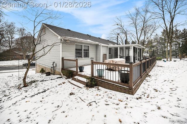 129 Saline River Drive, Saline, MI 48176
