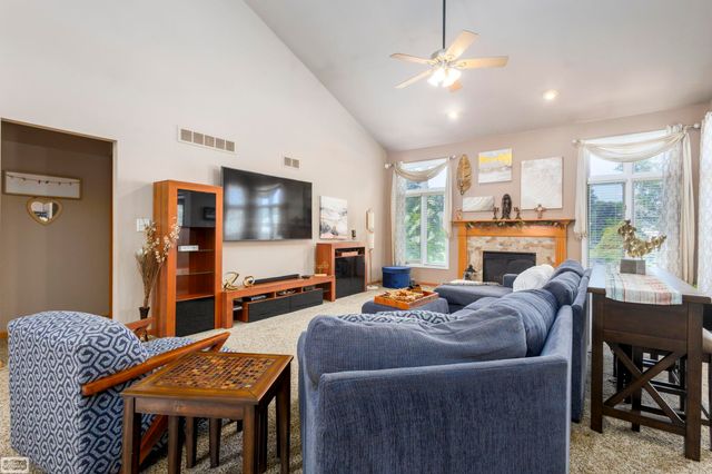 47565 Woodberry Estates Drive, Macomb Twp, MI 48044