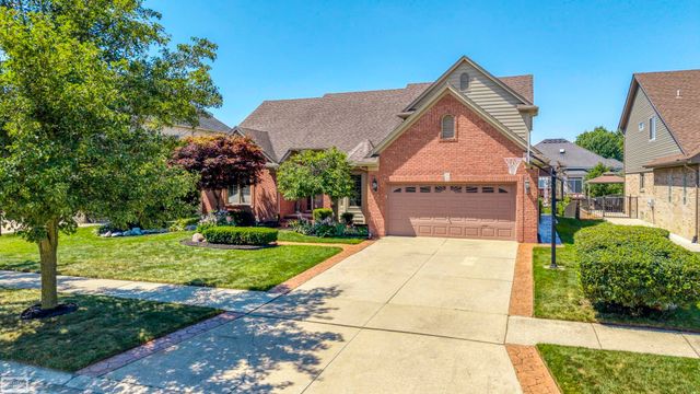 47565 Woodberry Estates Drive, Macomb Twp, MI 48044